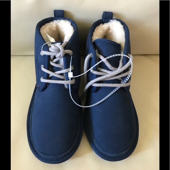 navy blue and white ugg neumel